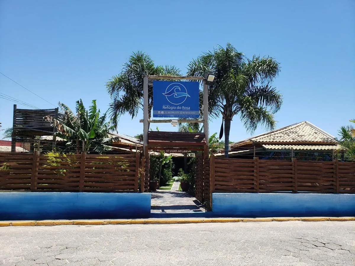 אורחן פראייה דו רוזה Pousada Refugio Do Rosa